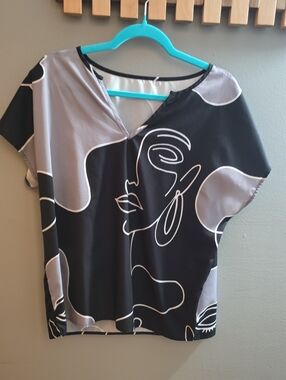 SHEIN Black & Gray Abstract Line Art V-Neck Blouse